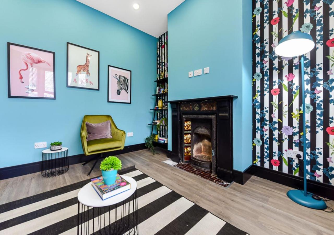 Bright & Colourful House - Best For A Large Groups ロンドン エクステリア 写真
