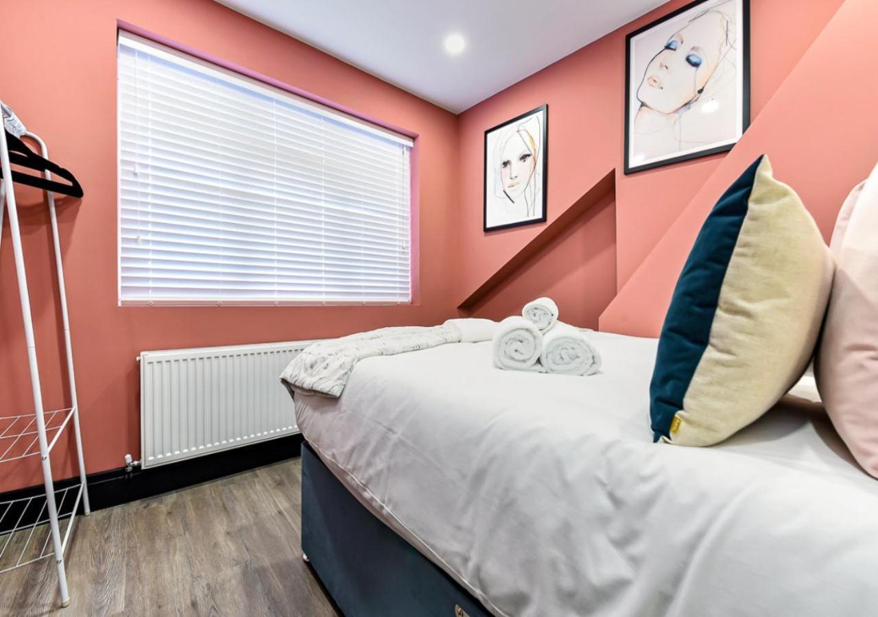 Bright & Colourful House - Best For A Large Groups ロンドン エクステリア 写真