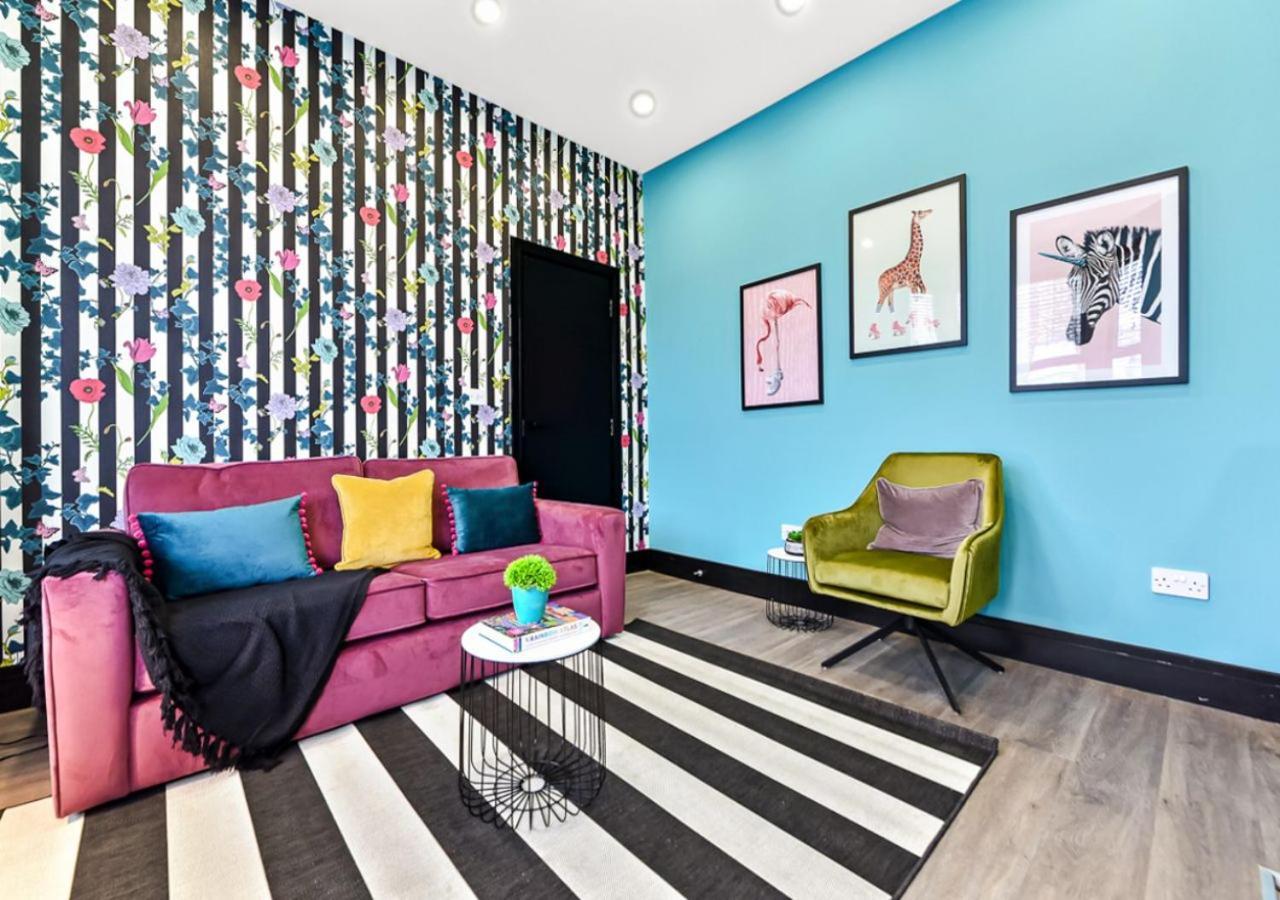 Bright & Colourful House - Best For A Large Groups ロンドン エクステリア 写真